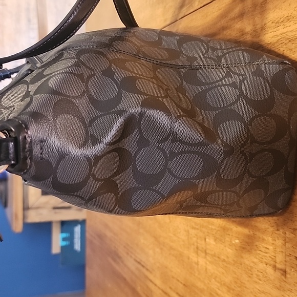 Coach Peyton Signature Crossbody/shoulder Bag - Picture 5 of 16